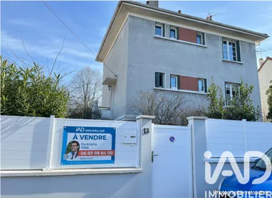 Maison traditionnelle à Ablon-sur-Seine (94480)