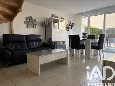 Duplex à La Queue-les-Yvelines (78940)