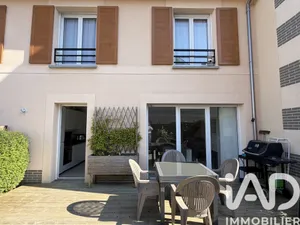 Duplex in La Queue-les-Yvelines (78940)