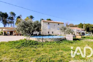 Mas à La Roque-sur-Pernes (84210)