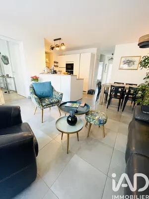 Apartment in La Rochelle (17000)