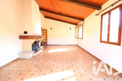 House in Mazaugues (83136)