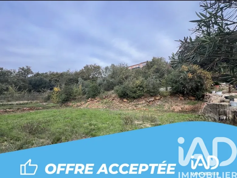 Terrain à bâtir à Solliès-Toucas (83210) · 186 000 €