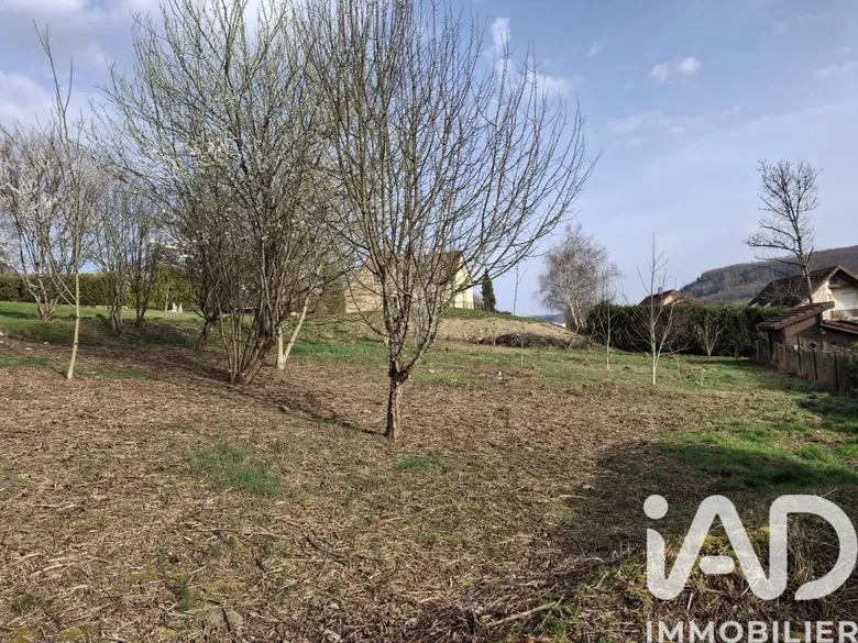 Terrain à bâtir à Ornans (25290) · 163 000 €
