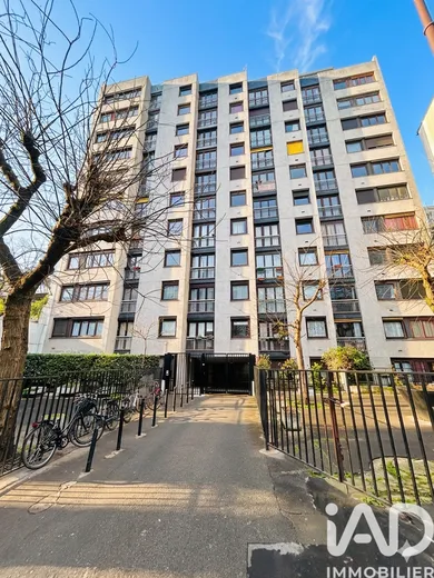 Apartment in Paris (75018)