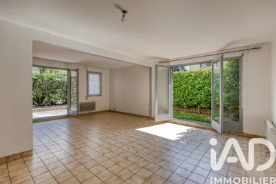 Apartment in Grenoble (38100)