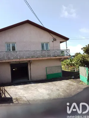 Building in Saint-Leu (97416)