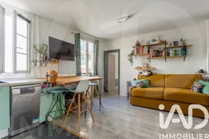 Apartment in Paris (75018)