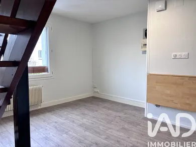 Apartment in Senlis (60300)