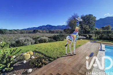 Architectural house in Laroque-des-Albères (66740)