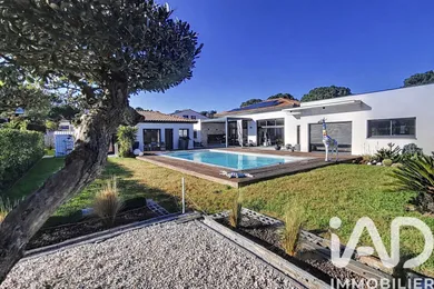Architectural house in Laroque-des-Albères (66740)