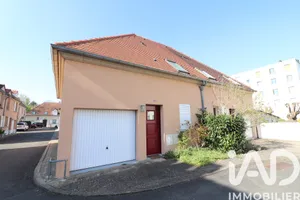 Pavillon à Avon (77210)