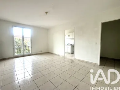 Apartment in Magny-le-Hongre (77700)