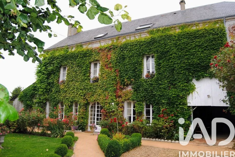 Maison 8 pièces 238 m² · à Sougé-le-Ganelon · 238 m² · 355 000 €