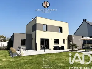 Traditional house in Sideville (50690)