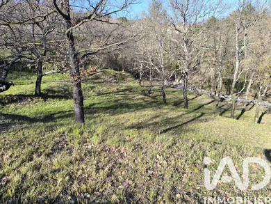 Land in Montferrat (83131)