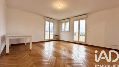 Appartement à Pontault-Combault (77340)