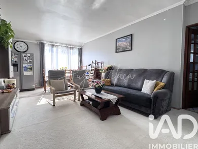Apartment in Villeneuve-le-Roi (94290)