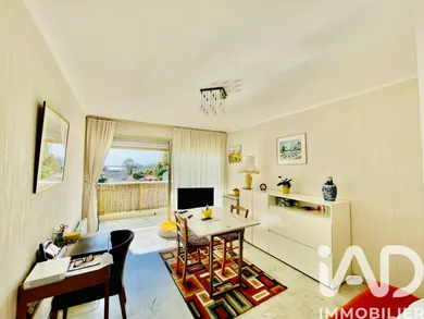 Apartment in Antibes (06160)