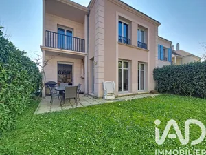 Maison à Marly-le-Roi (78160)