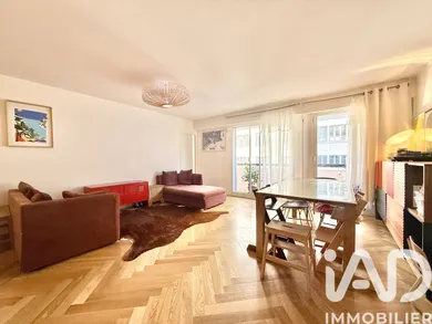 Apartment in Paris (75018)