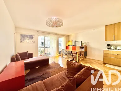 Apartment in Paris (75018)