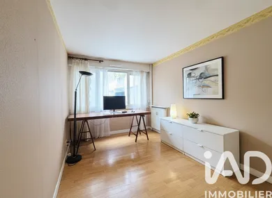 Apartment in Rosny-sous-Bois (93110)