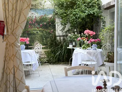 Townhouse in Amboise (37400)