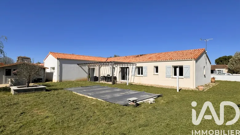 Maison 8 pièces 131 m² · à Maillezais · 130,5 m² · 312 000 €