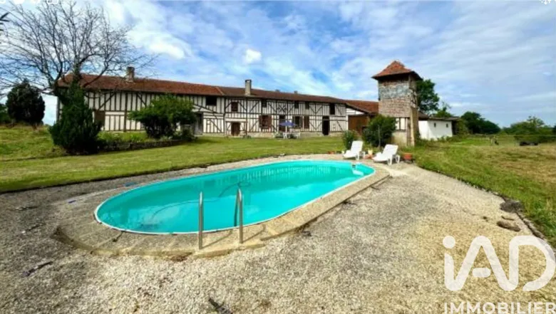 Maison 6 pièces 164 m² · à Rives Dervoises · 164 m² · 169 000 €