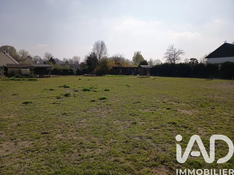 Terrain 780 m² · à Yzeux · 65 000 €