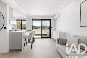 Apartment in Mandelieu-la-Napoule (06210)