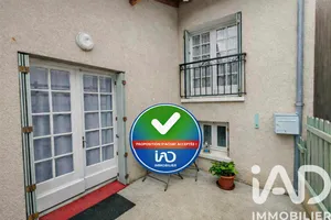 Maison de village à Charroux (86250)