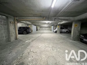 Parking in Paris (75014)