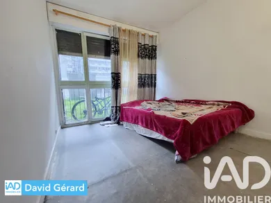 Apartment in Grigny (91350)
