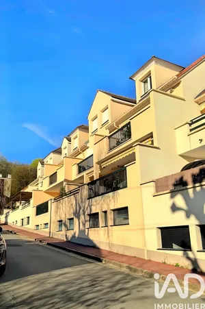 Studio in Jouy-en-Josas (78350)