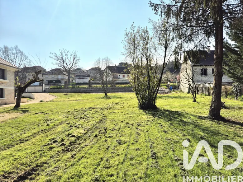 Terrain à bâtir à Brive-la-Gaillarde (19100) · 72 000 €
