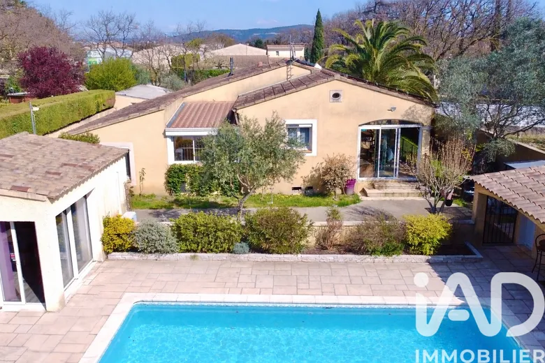 Maison 10 pièces 166 m² · à Lapalud · 166 m² · 399 000 €