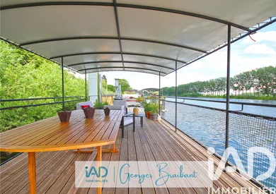 Barge in Conflans-Sainte-Honorine (78700)