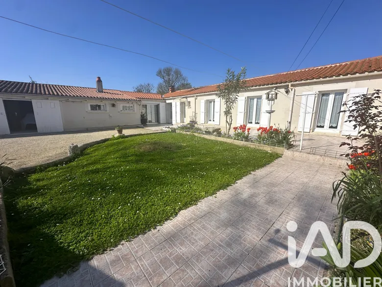 Maison 4 pièces 133 m² · à Montroy · 133 m² · 300 000 €