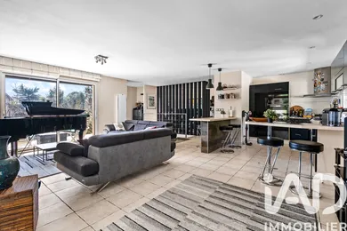 House in Cailloux-sur-Fontaines (69270)