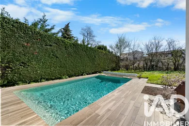 House in Cailloux-sur-Fontaines (69270)