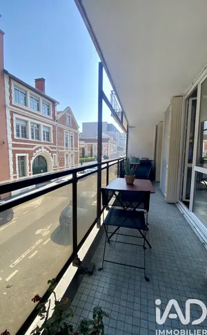 Apartment in Paris (75015)