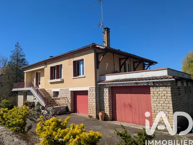 Maison à Saint-Cyprien (24220)