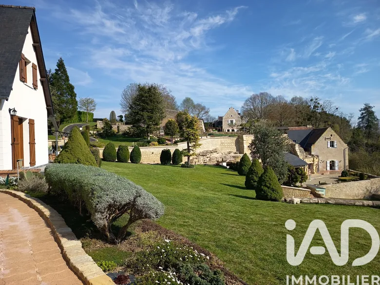 Maison 9 pièces 240 m² · à Chinon · 240 m² · 488 250 €