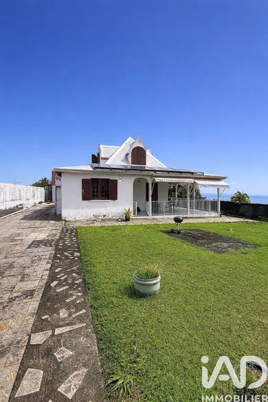 Maison à Capesterre-Belle-Eau (97130)