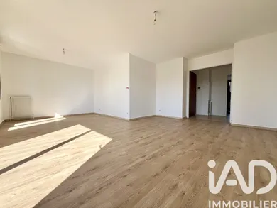 Apartment in Grenoble (38100)