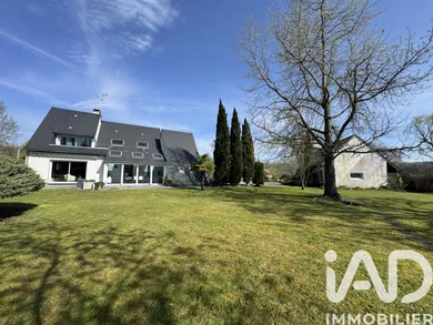 Maison d'architecte à Changé (72560)