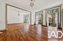 Apartment in Vannes (56000)