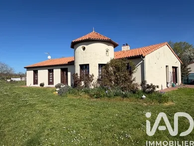 House in Saint-Martin-de-Mâcon (79100)